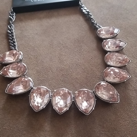 Vera Wang Necklace - Picture 2 of 5